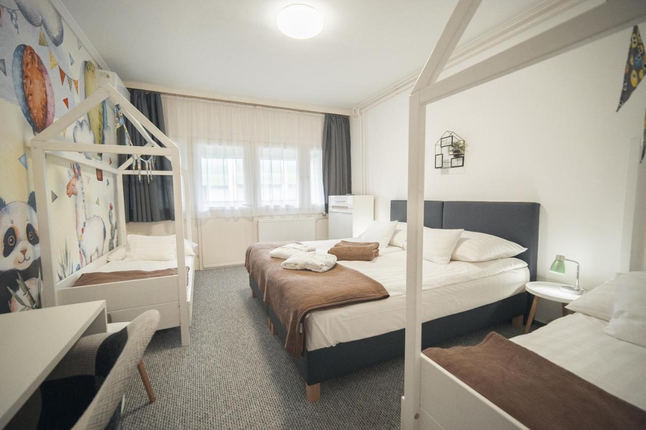 Hoforras Hotel Gyula Exterior foto