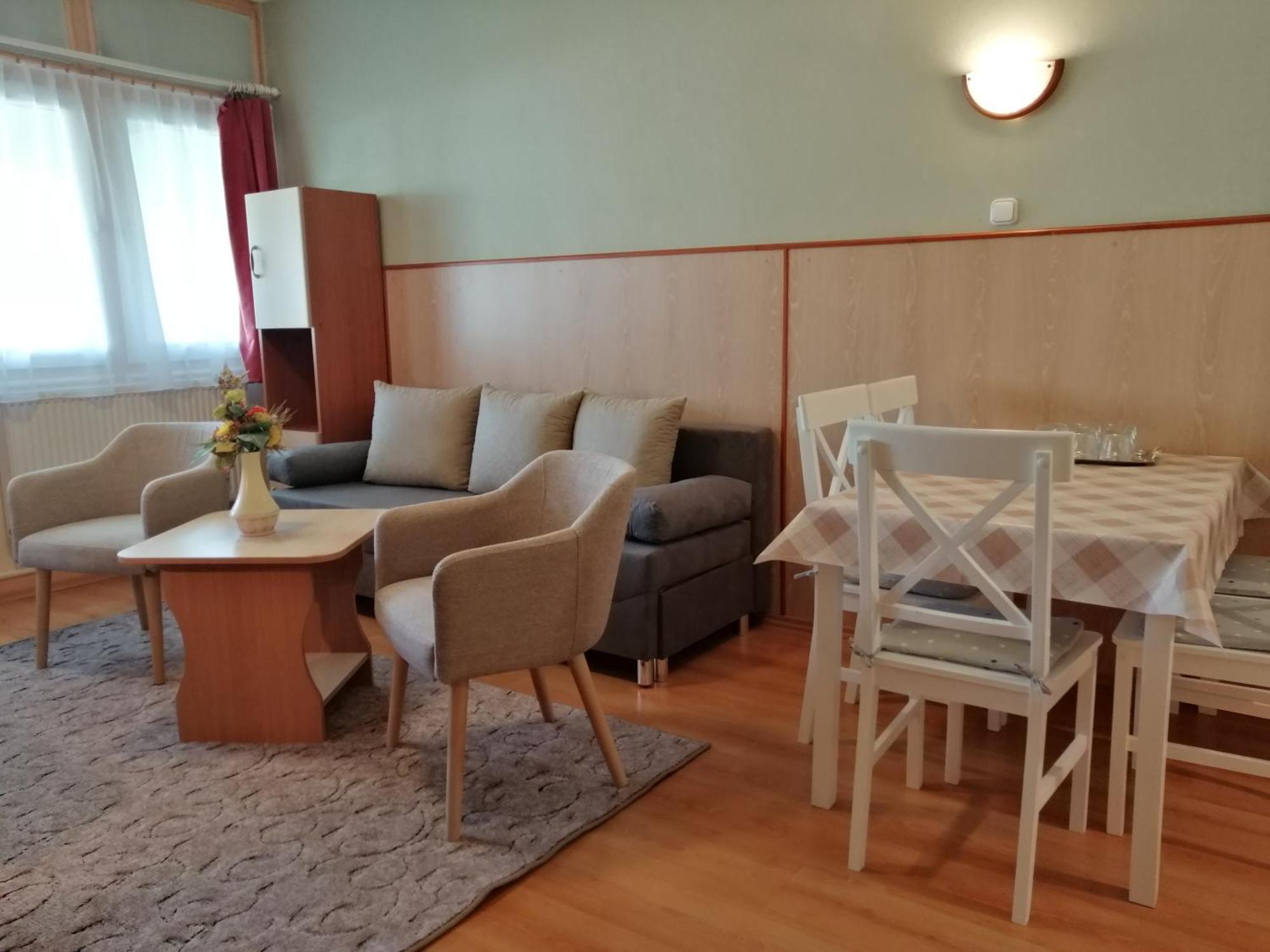 Hoforras Hotel Gyula Exterior foto